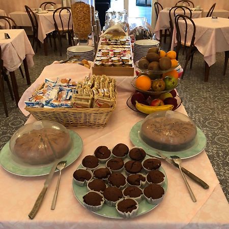 Hotel Valdinievole Lido di Camaiore Dış mekan fotoğraf