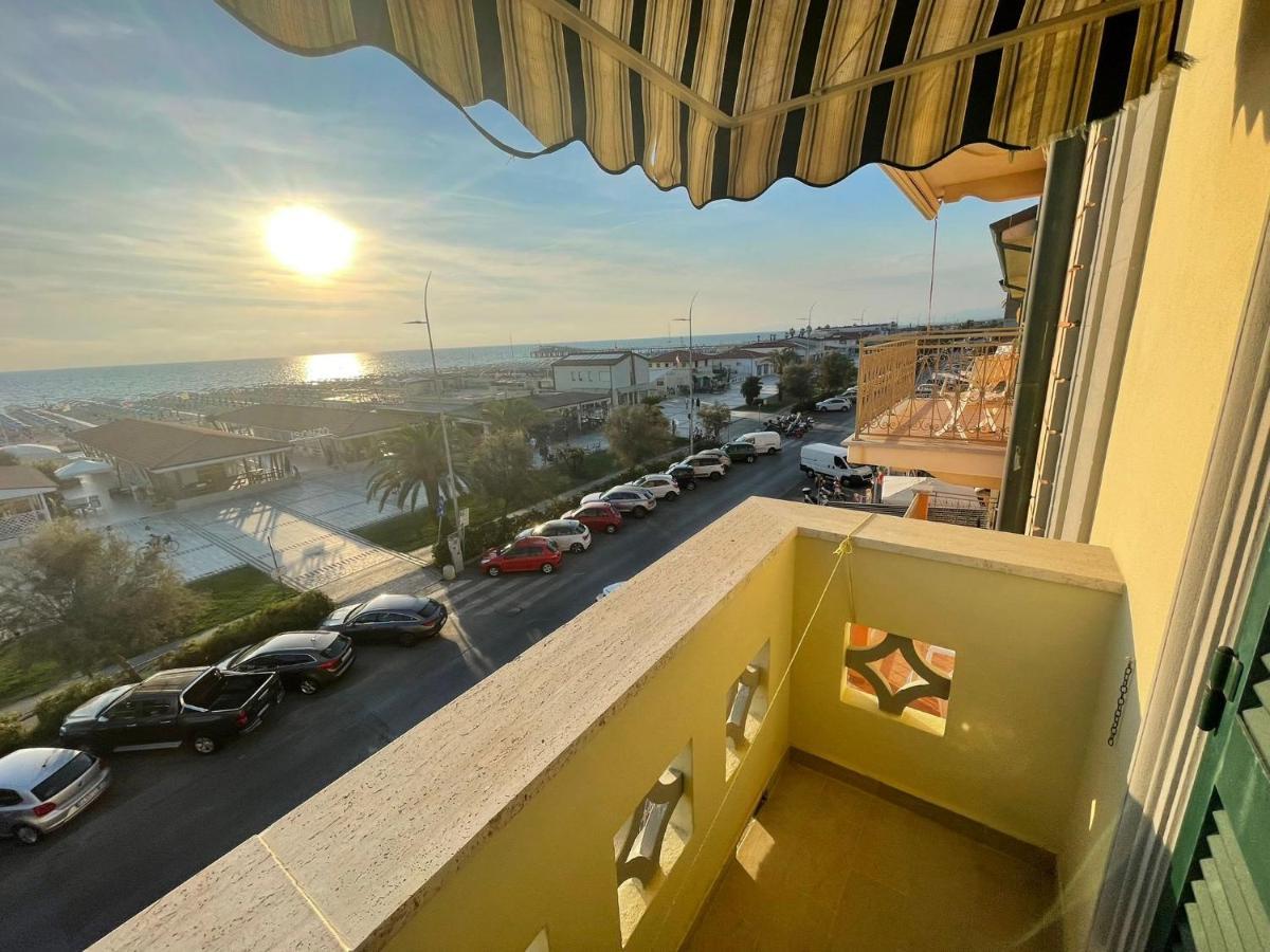 Hotel Valdinievole Lido di Camaiore Dış mekan fotoğraf