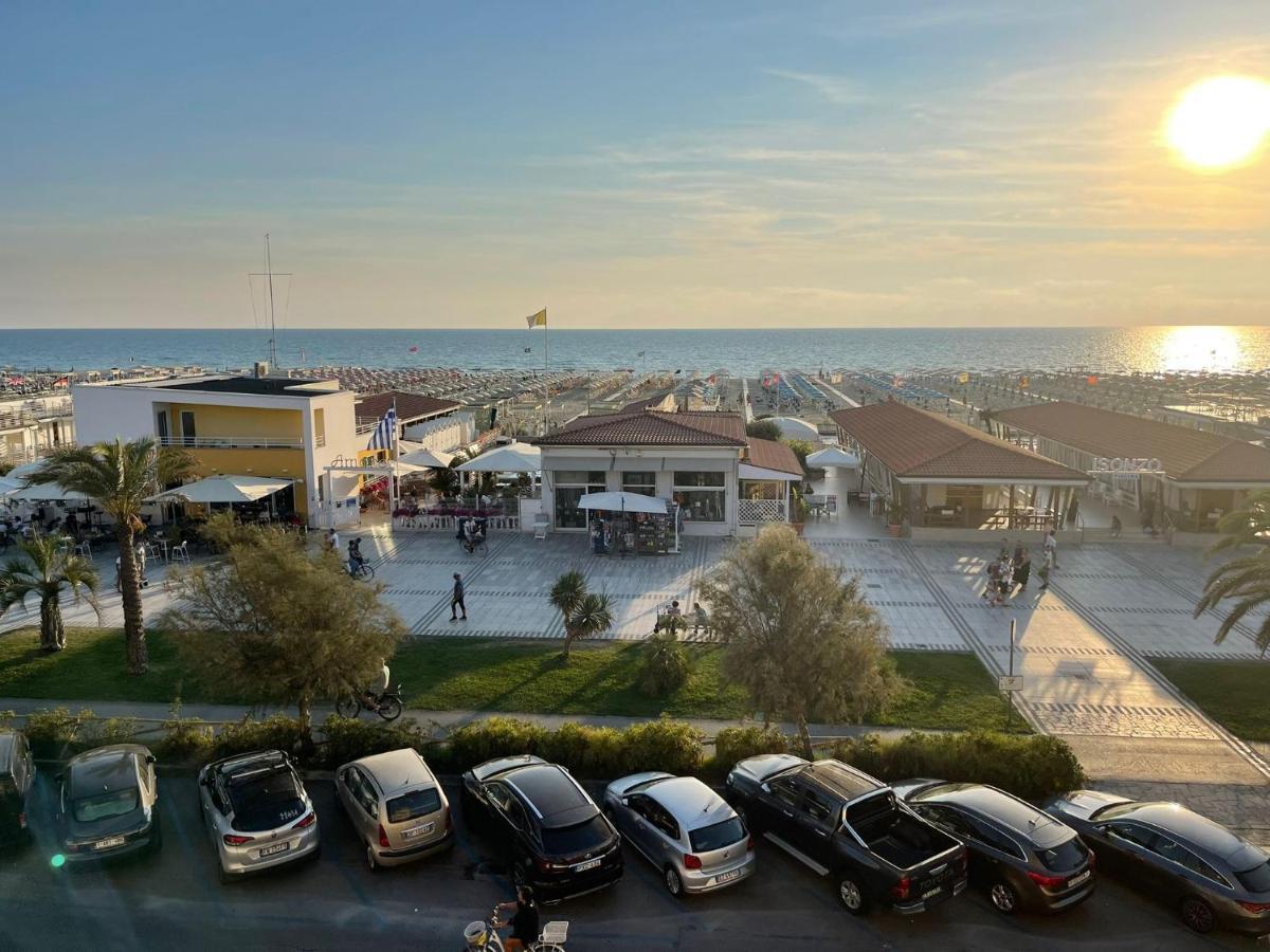 Hotel Valdinievole Lido di Camaiore Dış mekan fotoğraf