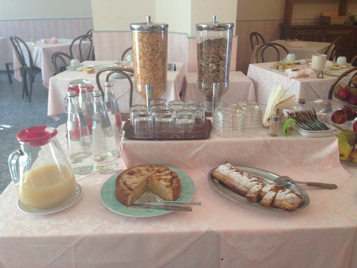 Hotel Valdinievole Lido di Camaiore Dış mekan fotoğraf